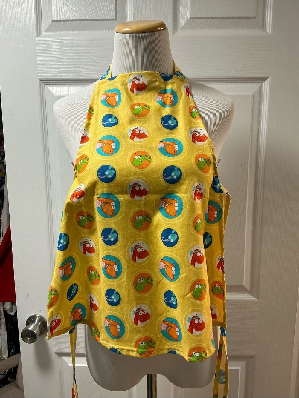 2013 - Kids Apron Yellow Cartoon Print Halter - Picture 3 of 3